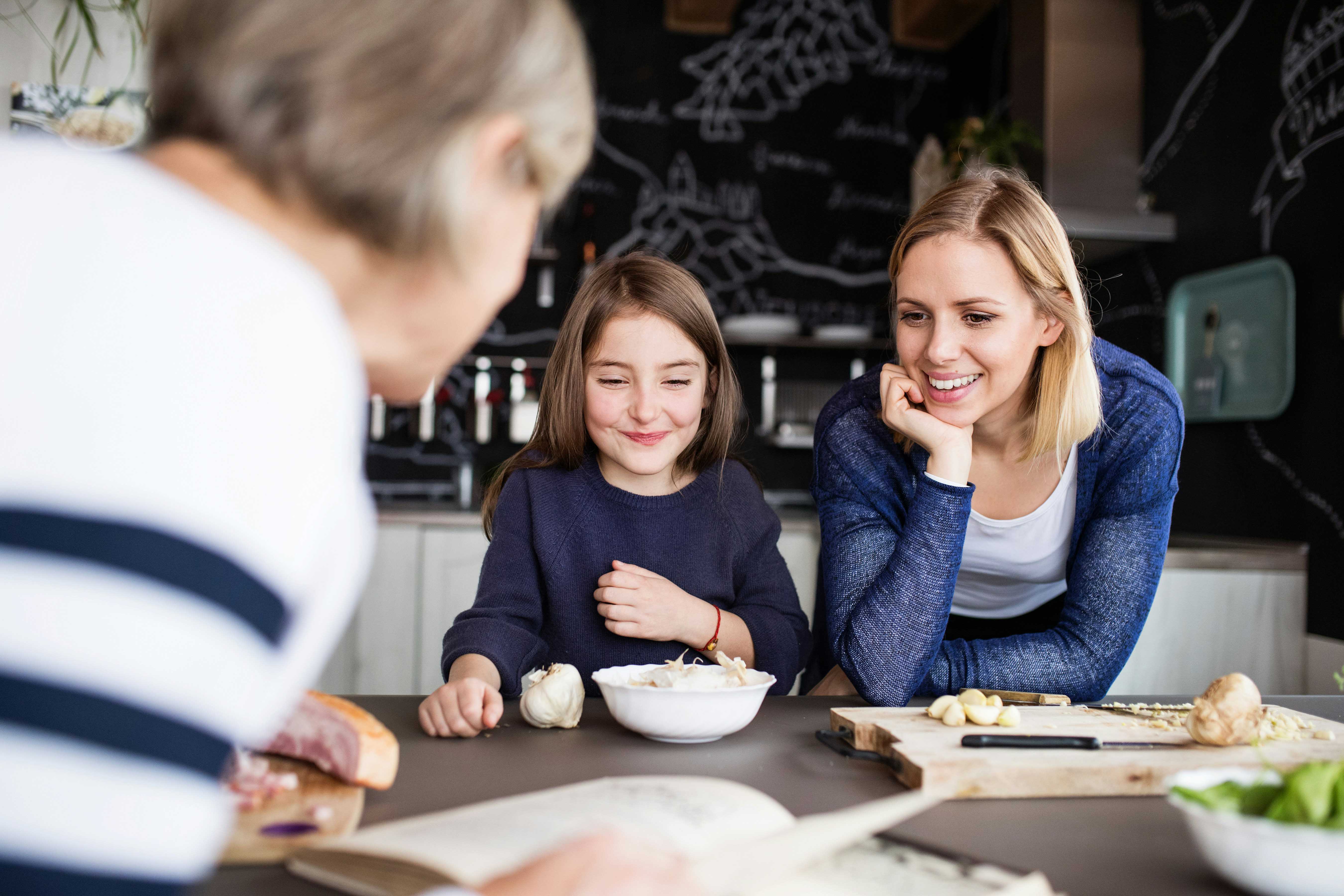 motherdaughtergrandinkitchenforweb